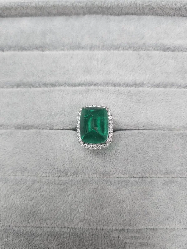 Beautiful Jewelry, Breathtaking Discounts – Hurry In Emerald Green Stone Ring