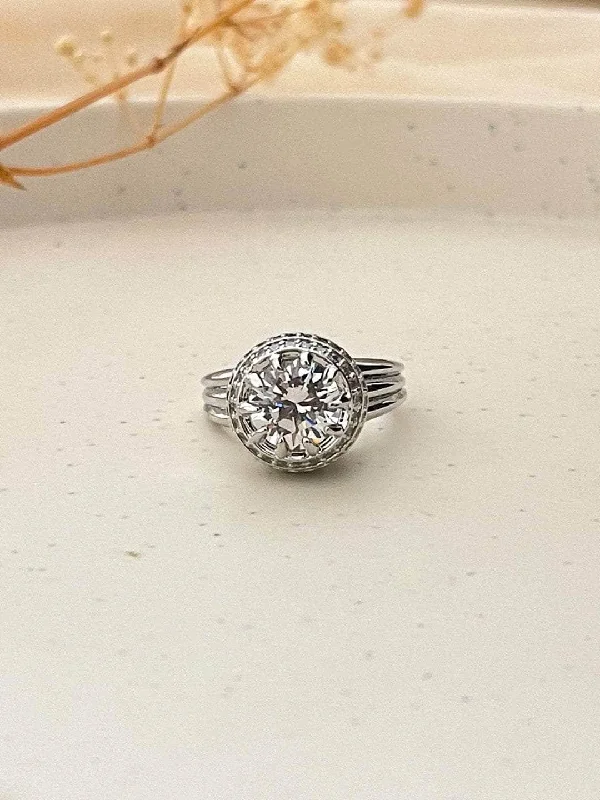 Fashion-Forward Geometric Jewelry For Contemporary Style Moissanite Engagement Ring