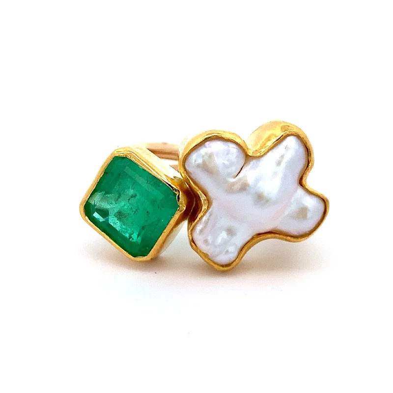 Unmissable Discounts On Timeless Jewelry Pieces Unique Cross Pearl and Emerald Ring in Yellow Gold Unmissable Discounts On Timeless Jewelry Pieces Unique Cross Pearl and Emerald Ring in Yellow Gold