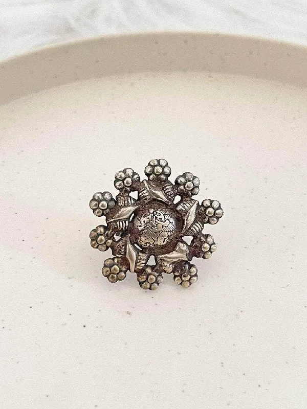 Customized Silver Jewelry For Unique Style Victoria Floral Adjustable Womens Antic Silver Ring Customized Silver Jewelry For Unique Style Victoria Floral Adjustable Womens Antic Silver Ring