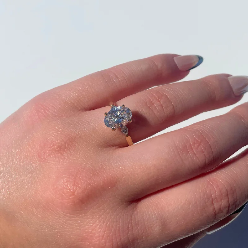 Limited-Time Jewelry Sale – Don't Miss Out On Dazzling Discounts 2.08 Oval Lab Diamond 3-Stone Engagement Ring