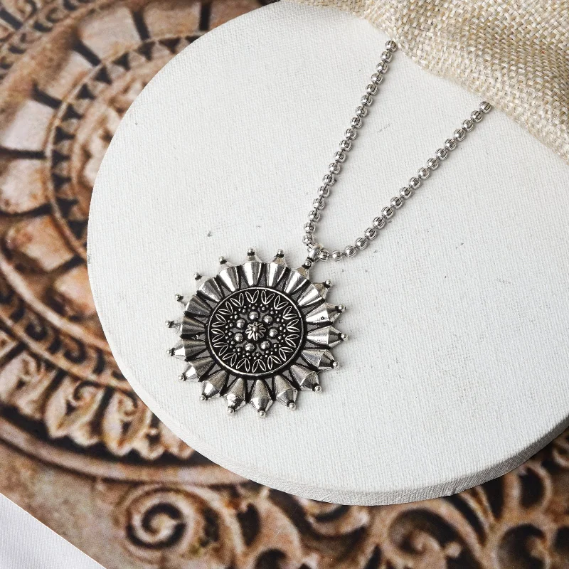 Your Perfect Accessory Now At The Best Price Teejh Aparnaa Sliver-Oxidised Necklace