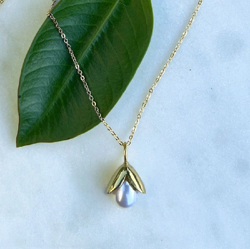 Final Call For Exquisite Jewelry At Reduced Rates Acorn Pearl Necklace - Brass, Indonesia Final Call For Exquisite Jewelry At Reduced Rates Acorn Pearl Necklace - Brass, Indonesia