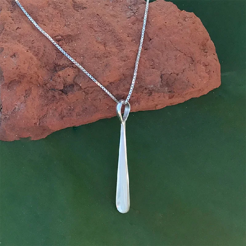 Timeless Elegance, Temporary Discounts – Act Fast Jiwa Necklace, Mother of Pearl - Sterling Silver, Indonesia Timeless Elegance, Temporary Discounts – Act Fast Jiwa Necklace, Mother of Pearl - Sterling Silver, Indonesia
