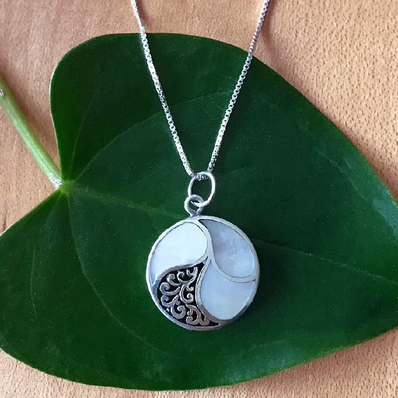 Make Every Moment Shine – Jewelry Discounts Available Mother of Pearl Necklace - Sterling Silver, Indonesia Make Every Moment Shine – Jewelry Discounts Available Mother of Pearl Necklace - Sterling Silver, Indonesia