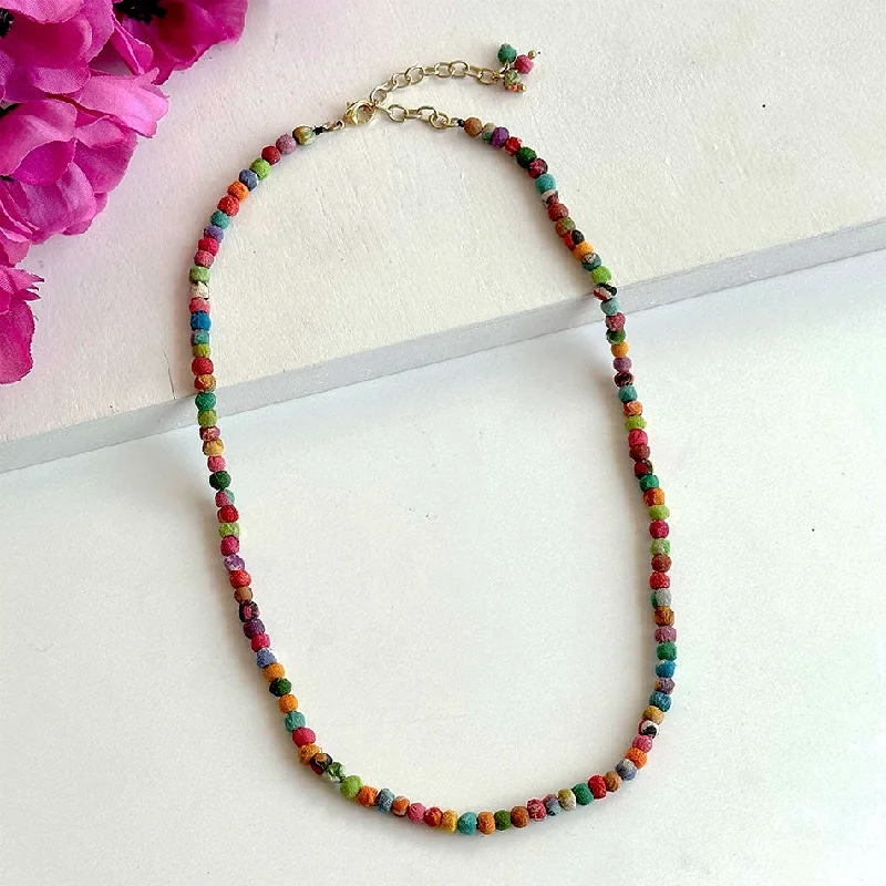 Romantic Heart-Shaped Jewelry For Special Gifts Simple and Classic Recycled Sari Necklace, India Romantic Heart-Shaped Jewelry For Special Gifts Simple and Classic Recycled Sari Necklace, India