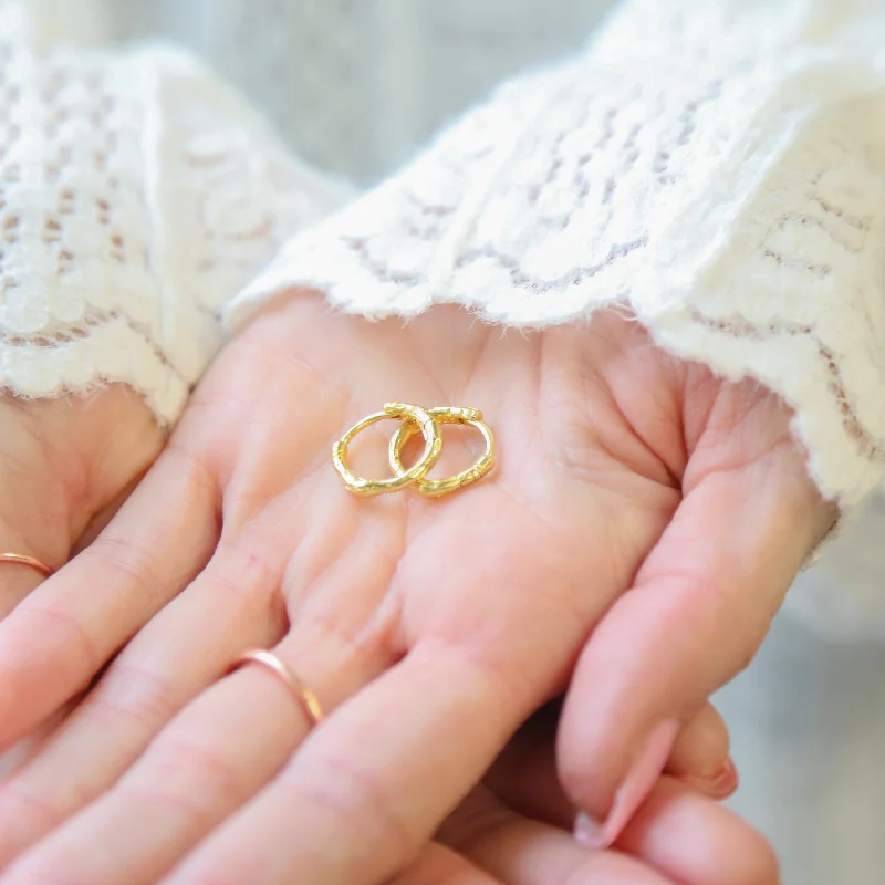 Get Ready To Sparkle – Special Jewelry Discounts TOTAL CATCH - Sterling Silver or 18k Gold Hoop Earrings Get Ready To Sparkle – Special Jewelry Discounts TOTAL CATCH - Sterling Silver or 18k Gold Hoop Earrings