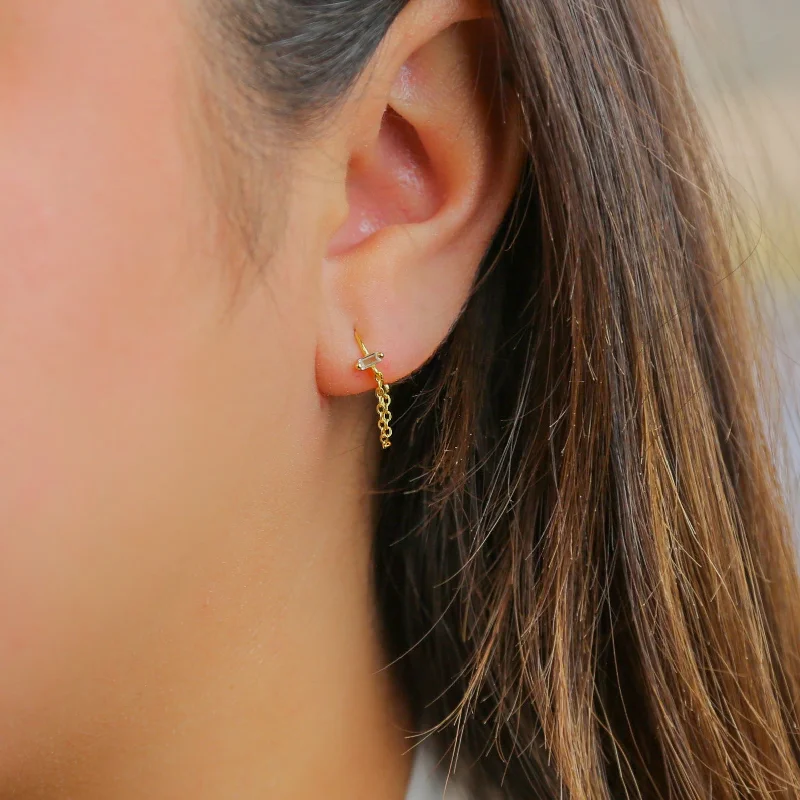 Elegant Rose Gold Jewelry For A Stylish Touch RAVIS - GOLD Earring French Simple Square Crystal Chain With CZ Elegant Rose Gold Jewelry For A Stylish Touch RAVIS - GOLD Earring French Simple Square Crystal Chain With CZ