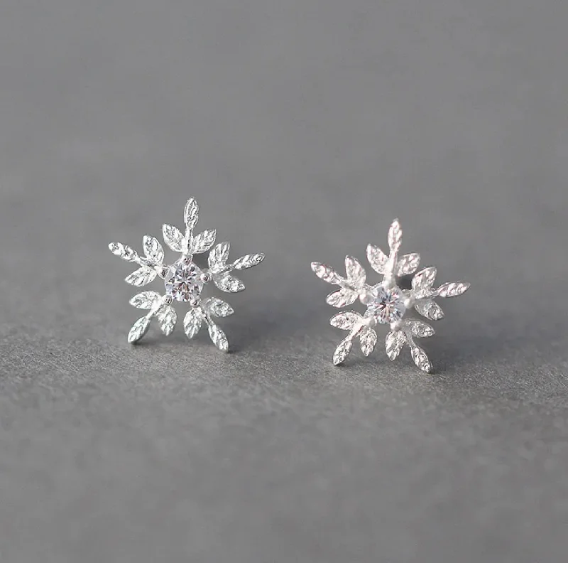 Get Your Favorite Jewelry At The Best Price SNOW CRYSTAL - Sterling Silver Zircon Earrings Get Your Favorite Jewelry At The Best Price SNOW CRYSTAL - Sterling Silver Zircon Earrings