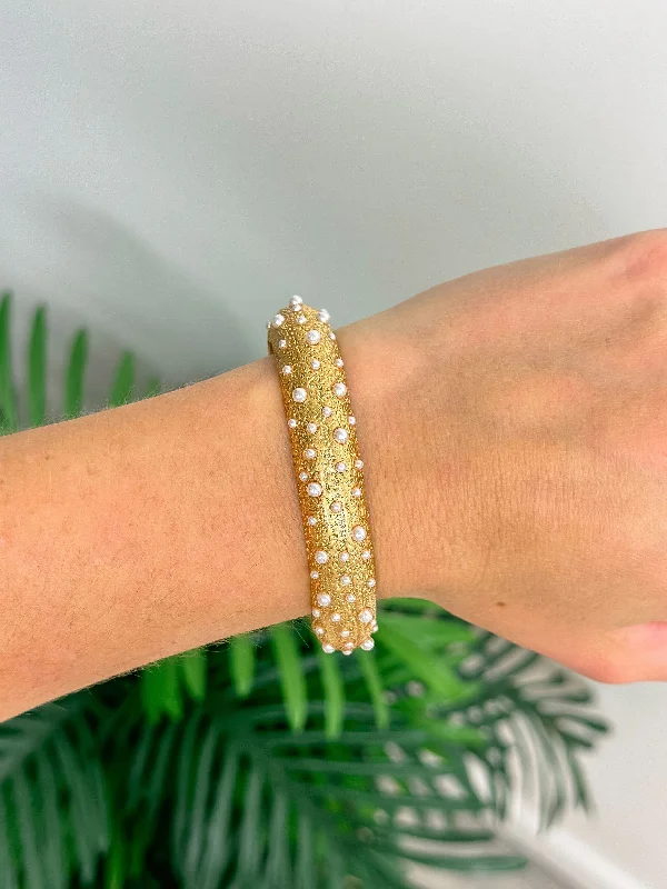 Exclusive Jewelry Bundles At Discounted Prices Vintage Gold Bubbly Pearl Stretch Bracelet Exclusive Jewelry Bundles At Discounted Prices Vintage Gold Bubbly Pearl Stretch Bracelet