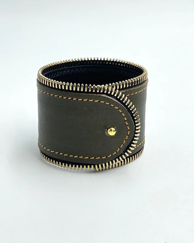 Dark Olive/Gold