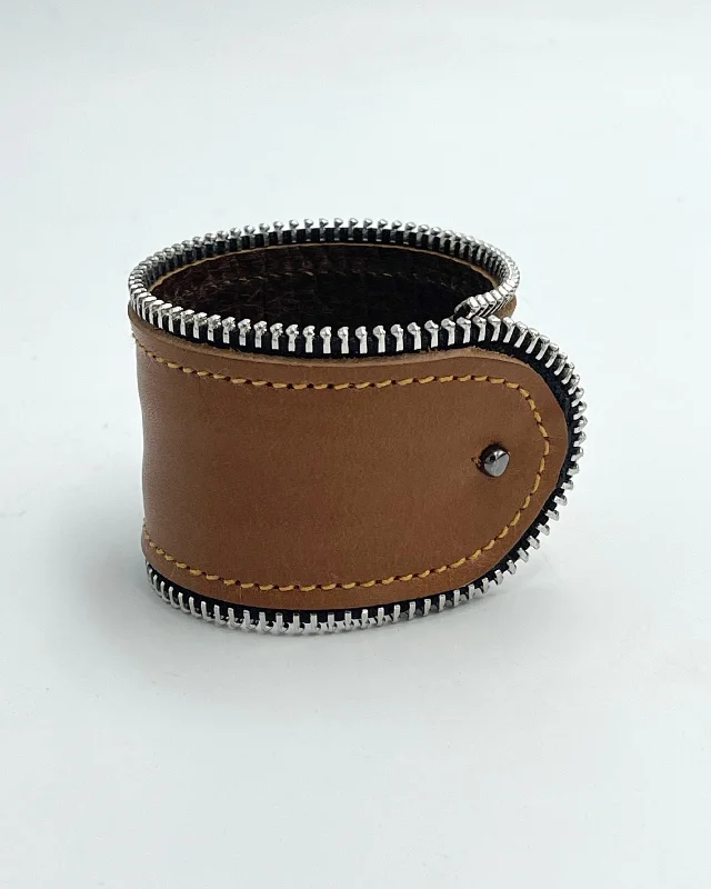 Light Brown/Silver