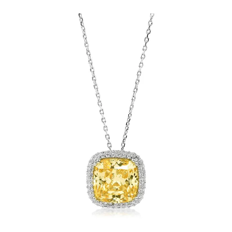 Bestselling Jewelry At Special Promotional Rates Halo necklace with 4.25 carats* of diamond simulants in sterling silver Bestselling Jewelry At Special Promotional Rates Halo necklace with 4.25 carats* of diamond simulants in sterling silver