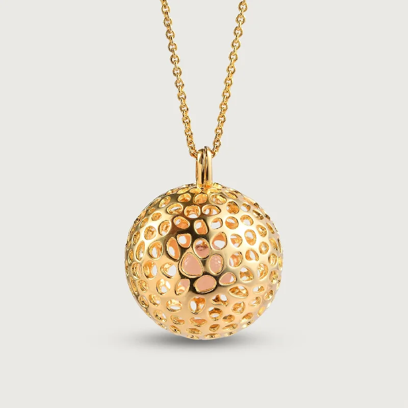 Unmissable Jewelry Discounts – Elevate Your Look For Less Lattice Globe Necklace with Rose Quartz Unmissable Jewelry Discounts – Elevate Your Look For Less Lattice Globe Necklace with Rose Quartz